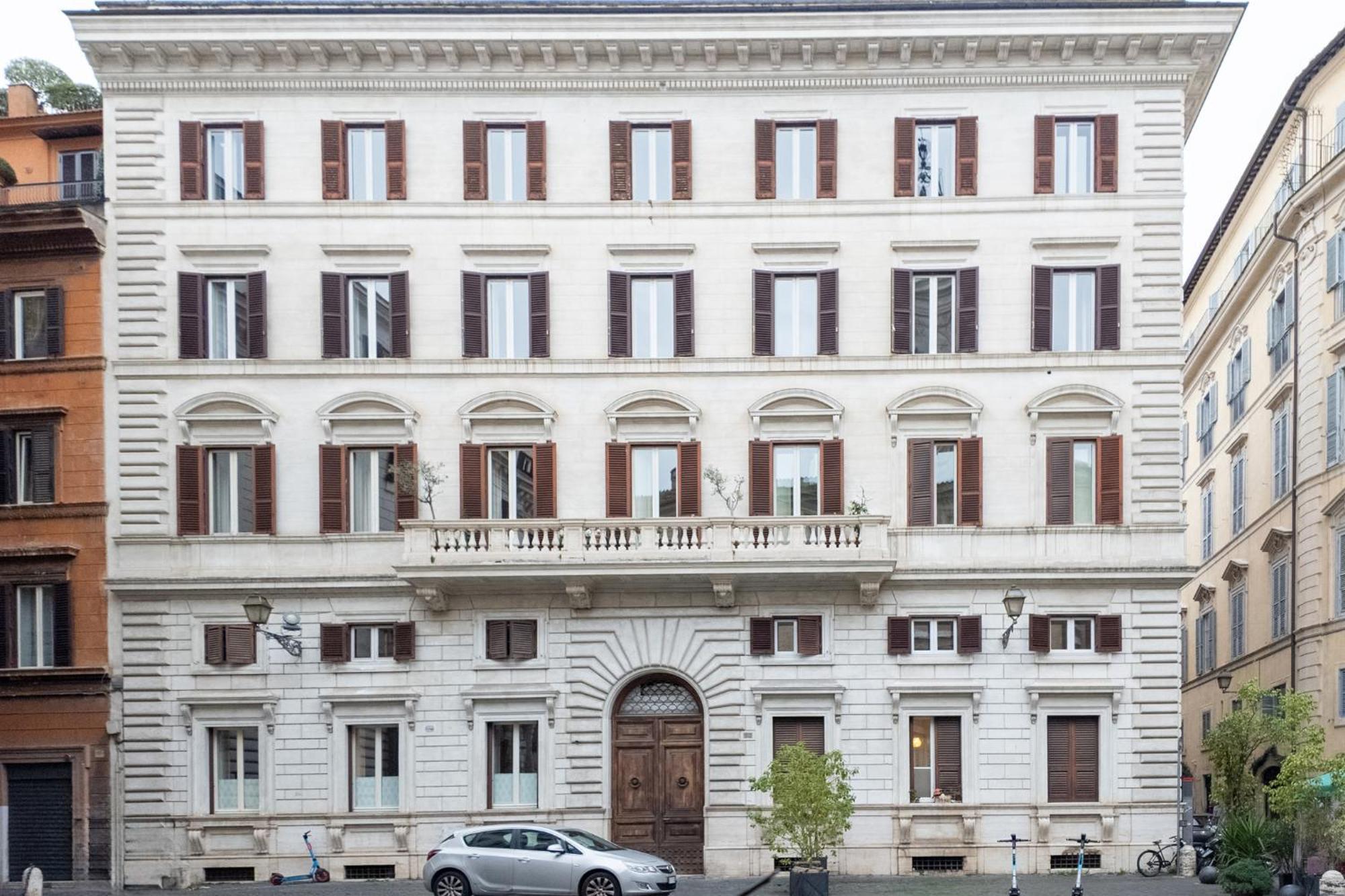 The Best In Rome Orologio Екстер'єр фото